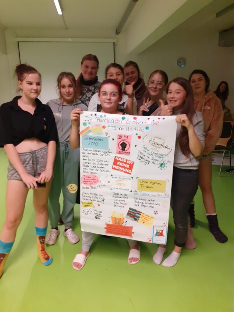 Peerleadergruppe-2-768x1024 in Schulsozialarbeit: PEERLEADERS leben Beteiligung