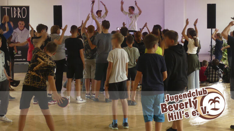 Hofpausenkonzert mit TIBRO in der Tännichtschule Oberschule Meerane